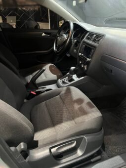
										VOLKSWAGEN NEW JETTA COMFORTLINE 2.5 AUT full									