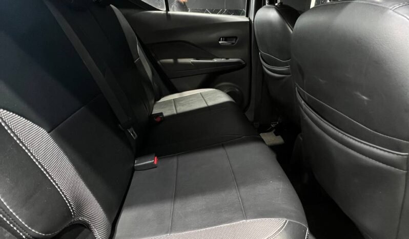 
								NISSAN KICKS ADVANCE MT 1.6L 4X2 full									