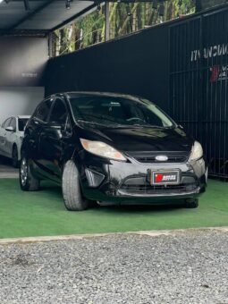 FORD FIESTA SE MT HB
