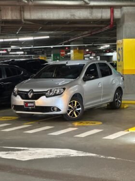 RENAULT LOGAN EXCLUSIVE 1600 AT SEDAN