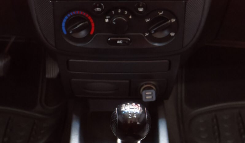 
								CHEVROLET AVEO  SD 1.6 MT full									