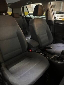 
										VOLKSWAGEN GOLF COMFORTLINE 1.6 AT full									