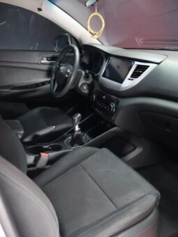 
										HYUNDAI TUCSON GL ADVANCE MT 2.0 GSL full									