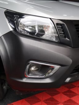 
										NISSAN NP300 FRONTIER-ESTACAS GASOLINA 4X2 MT full									