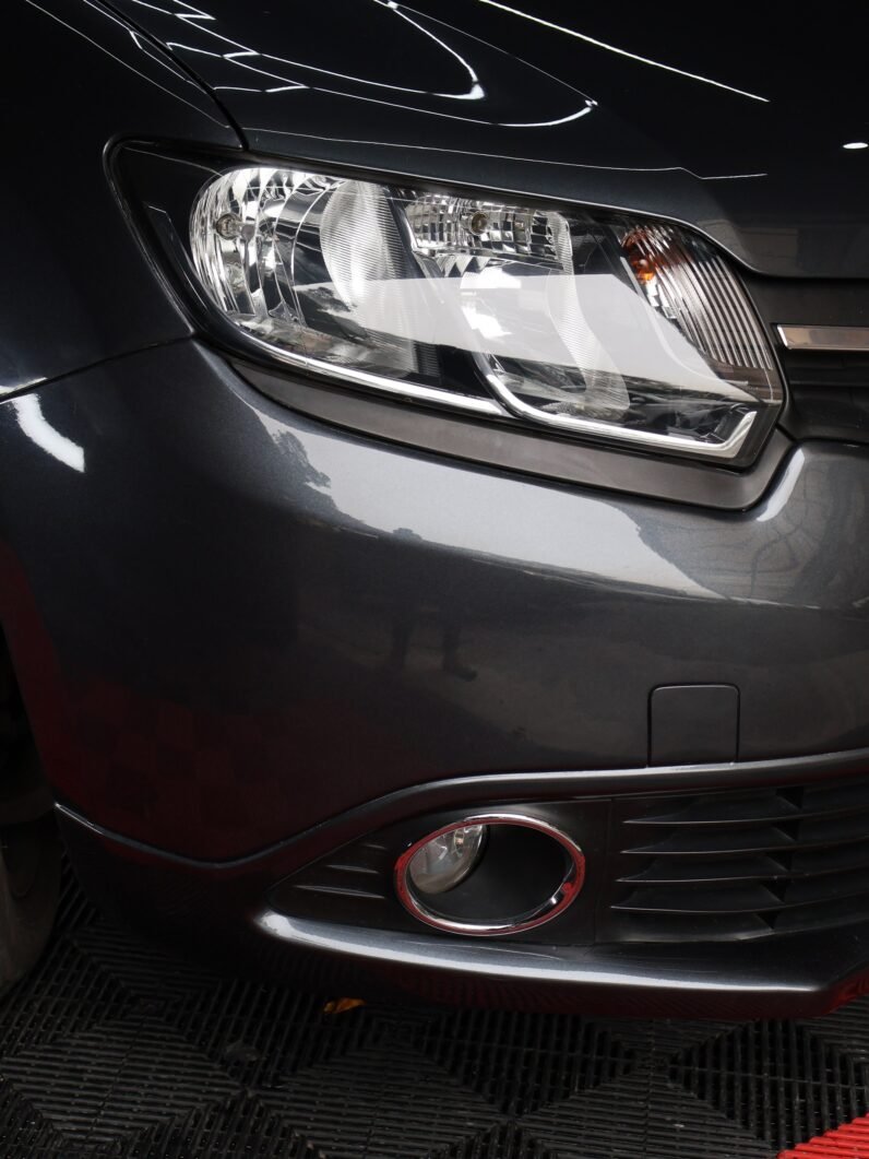 
								RENAULT LOGAN PRIVILEGE AT 1.6 SD full									