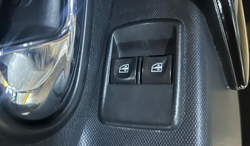 
								RENAULT LOGAN EXCLUSIVE 1600 AT SEDAN full									