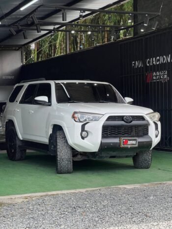 TOYOTA 4RUNNER SR5 4.0 AT 4X4