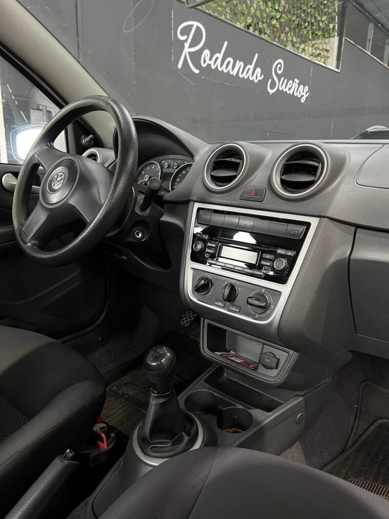 
								VOLKSWAGEN VOYAGE COMFORTLINE MT 1.6L full									