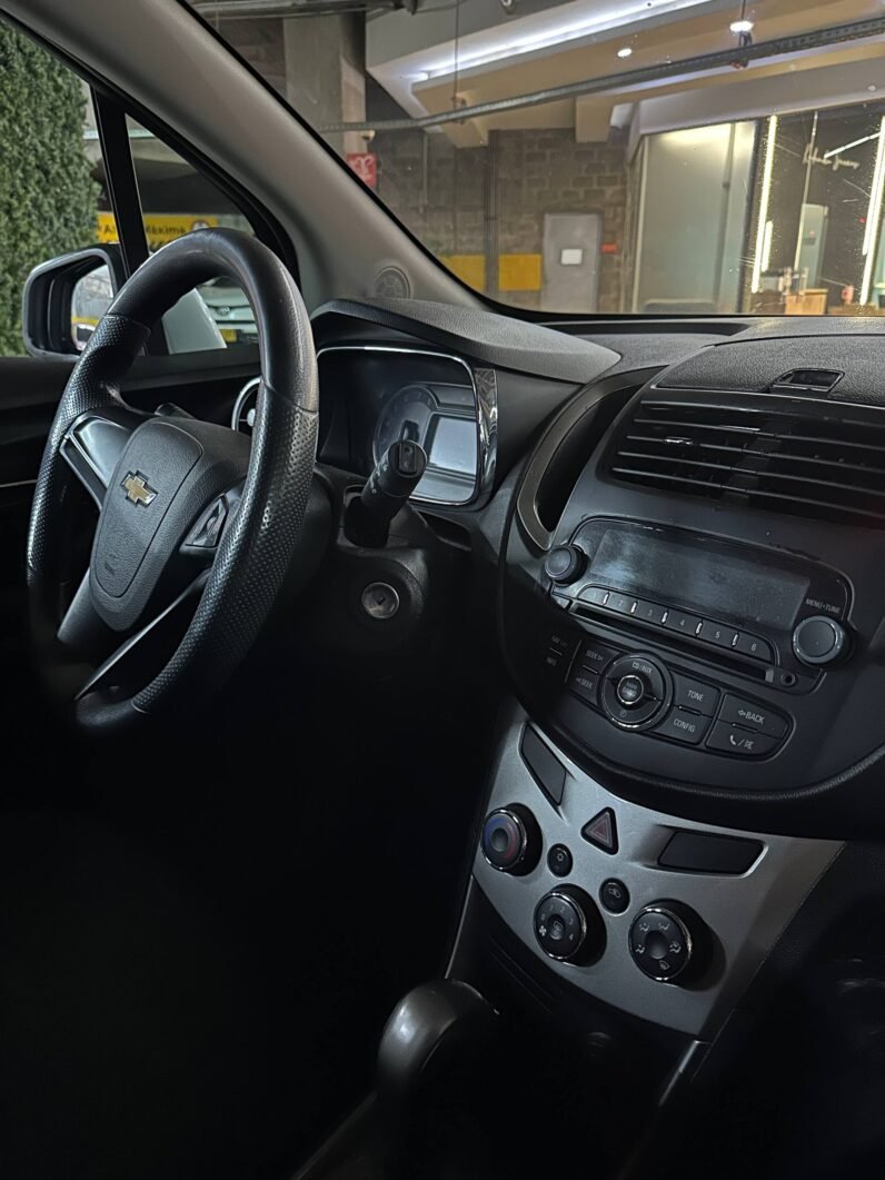 
								CHEVROLET TRACKER LT AT 1.8 full									