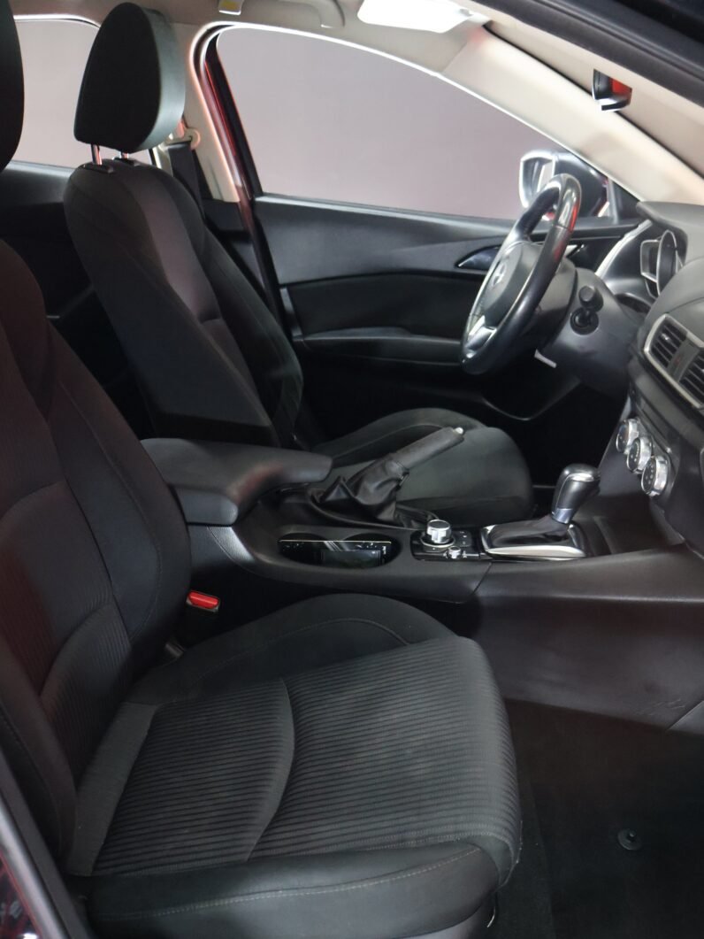 
								MAZDA 3 TOURING SD AT full									