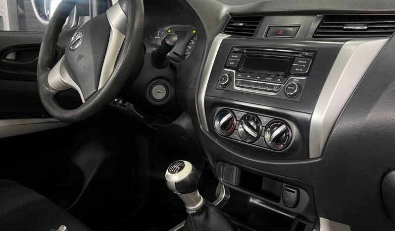 
								NISSAN FRONTIER NP300 2.5 DIESEL  MT 4X4 full									