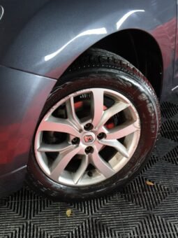 
										RENAULT LOGAN PRIVILEGE AT 1.6 SD full									