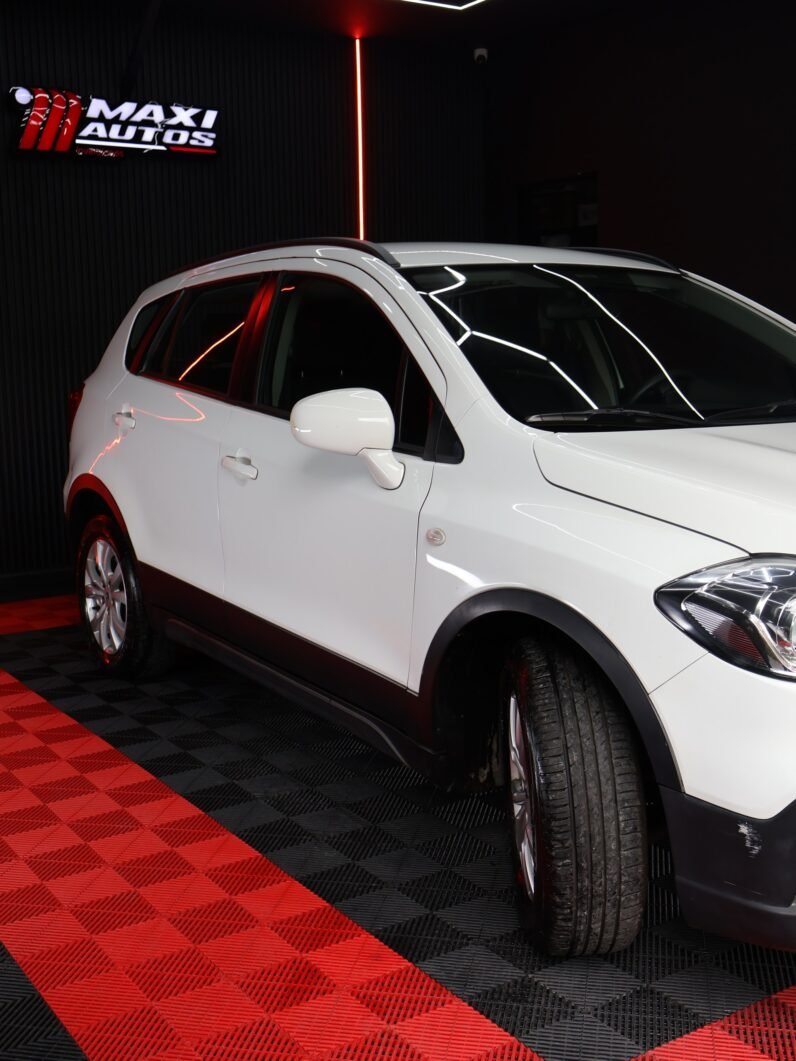 
								SUZUKI S-CROSS 2WD GL AT 4×2 full									