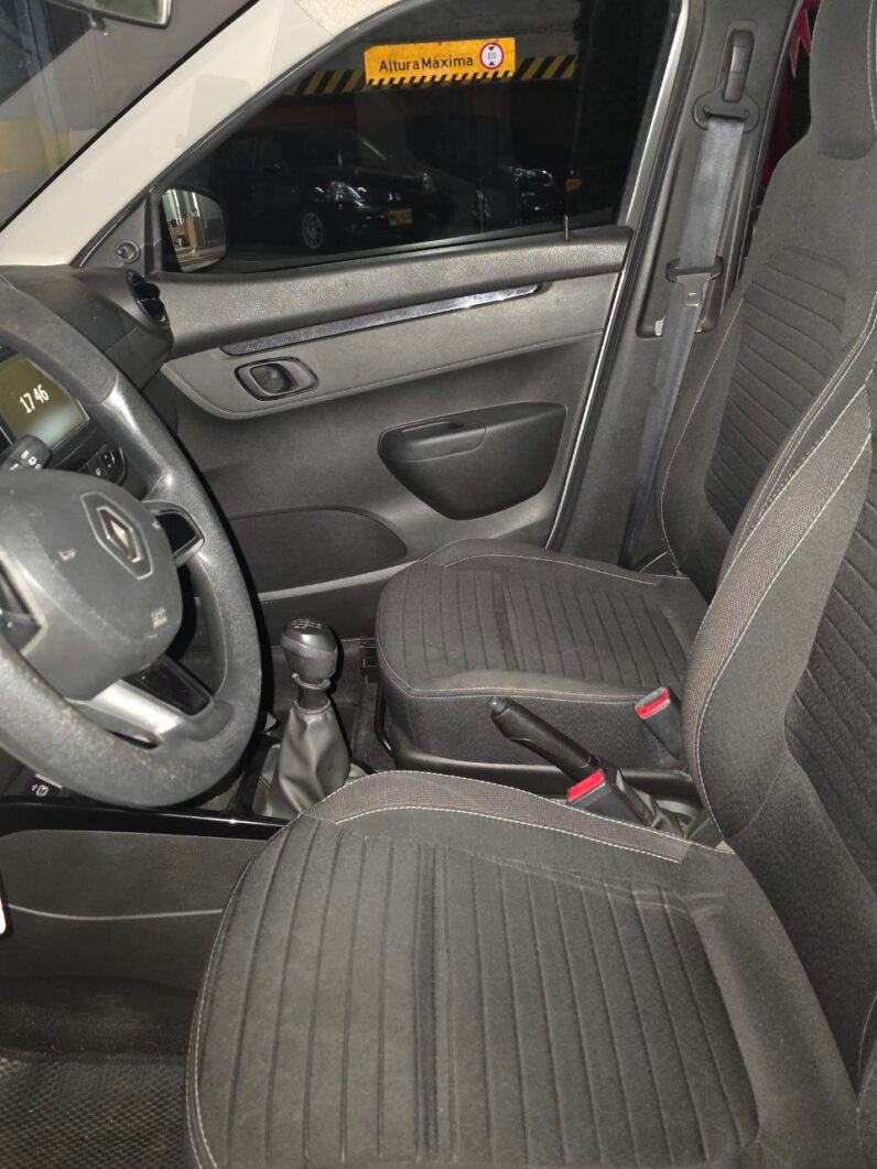 
								RENAULT KWID ICONIC 1.0 MT full									