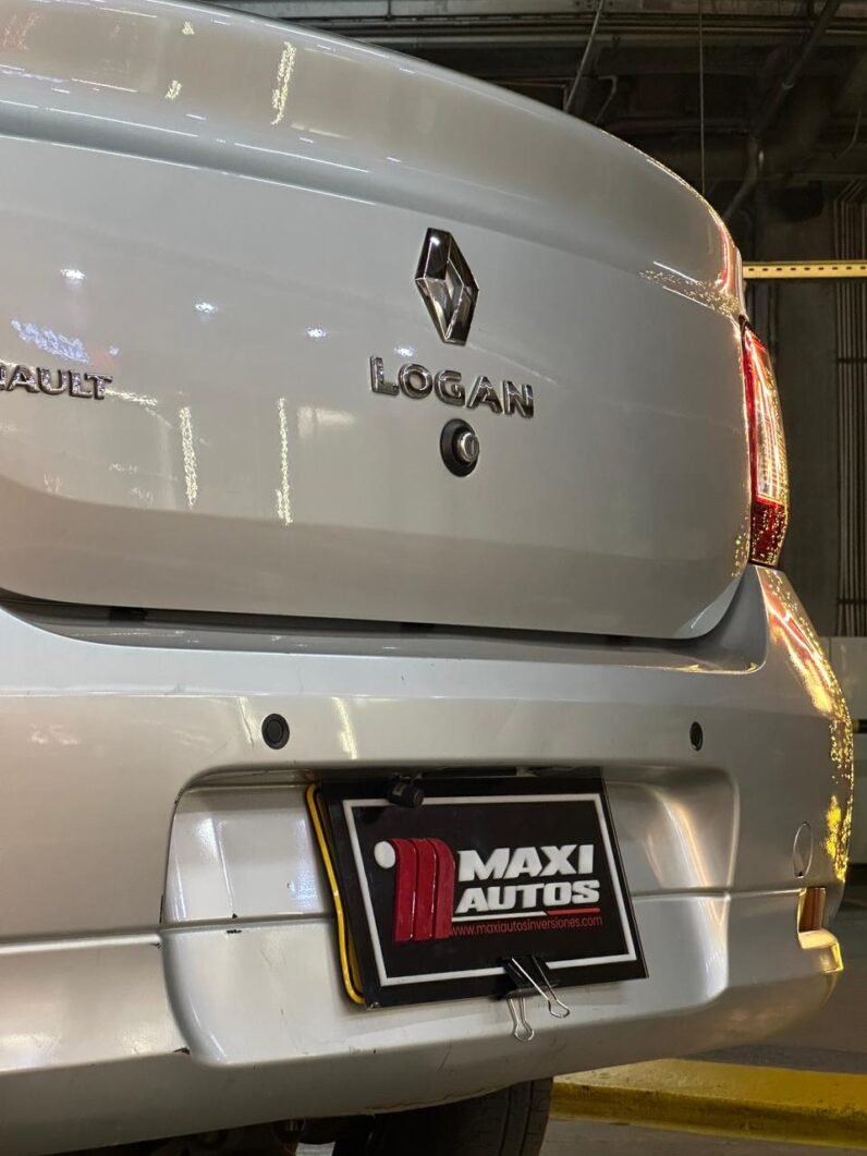 
								RENAULT LOGAN EXCLUSIVE 1600 AT SEDAN full									