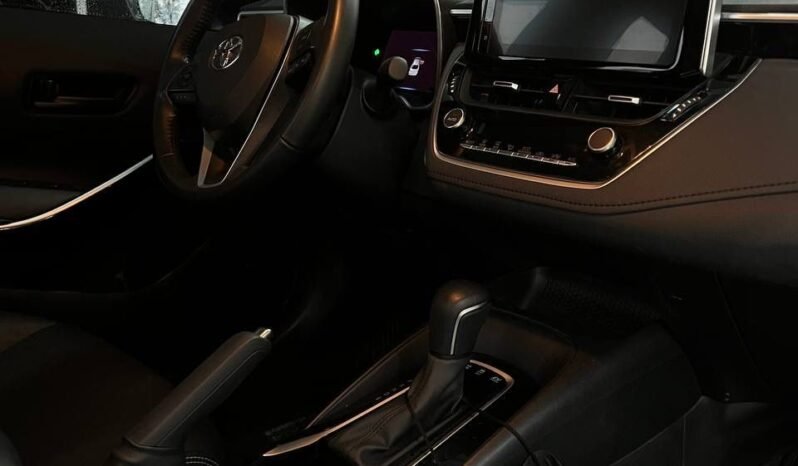 
								TOYOTA COROLLA XEI AT 1.8 HIBRIDO full									