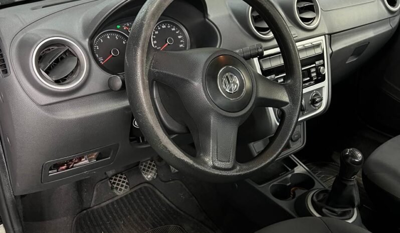 
								VOLKSWAGEN VOYAGE COMFORTLINE MT 1.6L full									