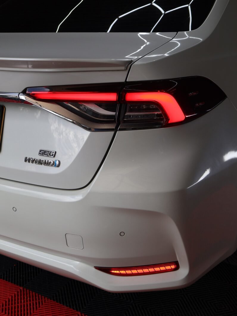 
								TOYOTA COROLLA  SEG AT HIBRIDO 1.8 AT full									