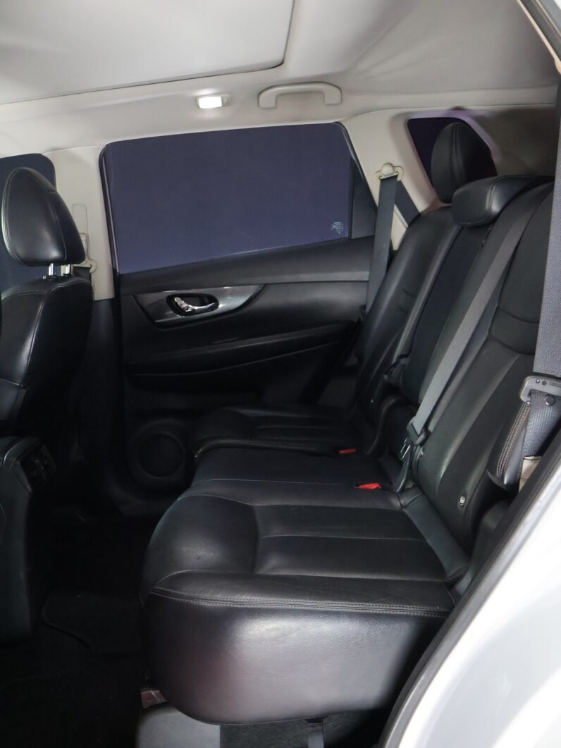 
								NISSAN XTRAIL EXCLUSIVE 2.5 AT 4X4 full									