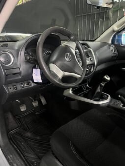 
										NISSAN FRONTIER NP300 2.5 DIESEL  MT 4X4 full									