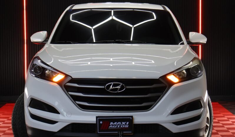 
								HYUNDAI TUCSON GL ADVANCE MT 2.0 GSL full									