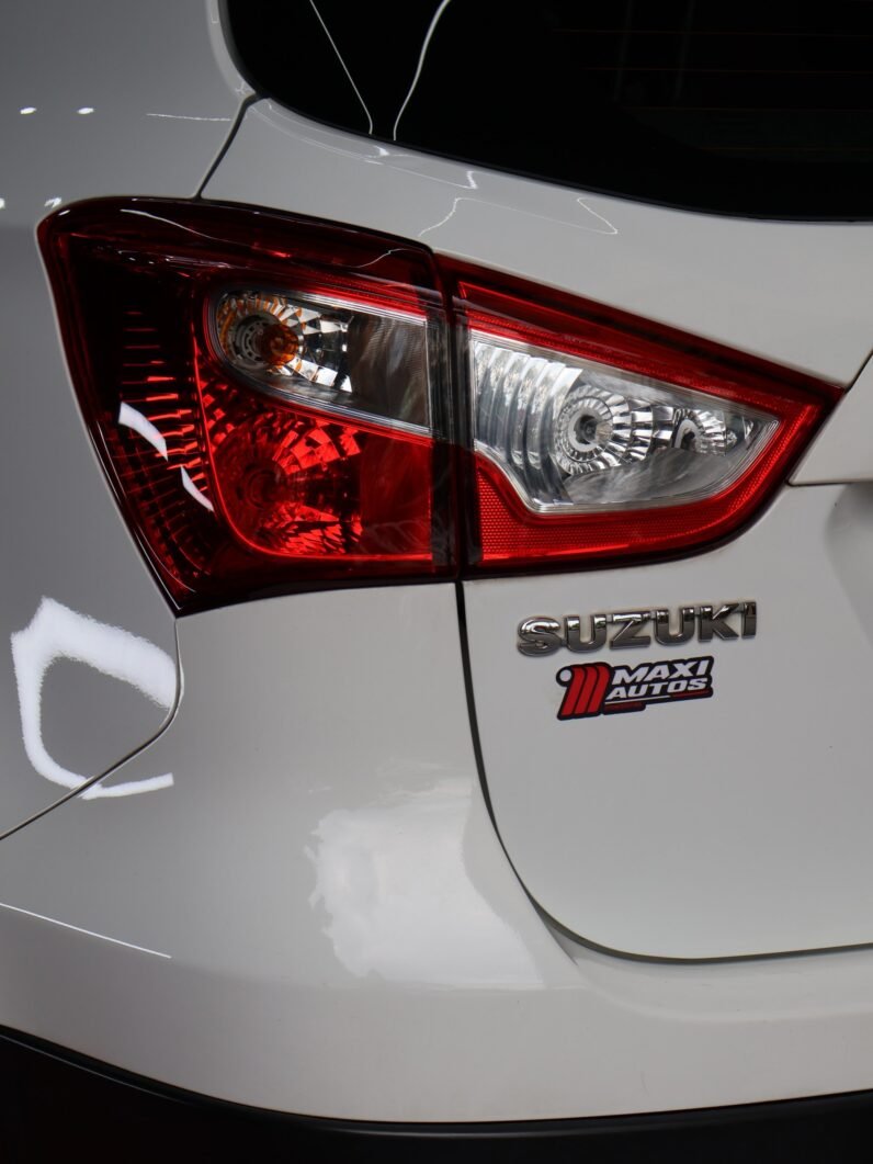 
								SUZUKI S-CROSS 2WD GL AT 4×2 full									