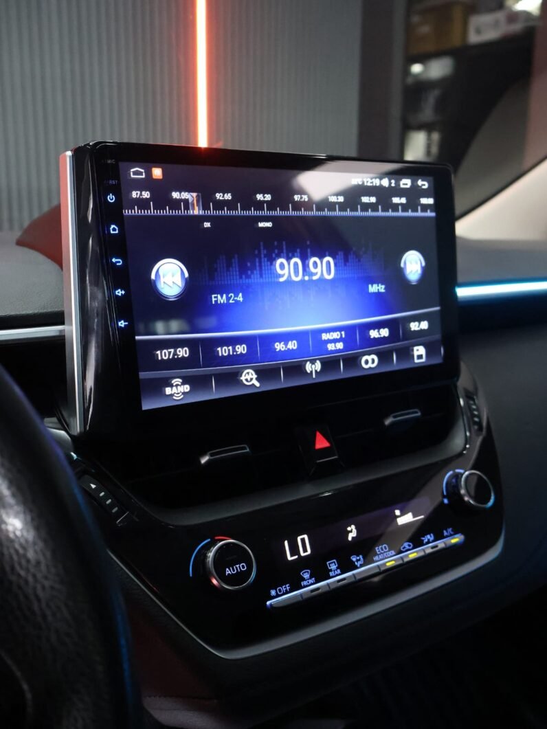 
								TOYOTA COROLLA XEI AT 1.8 HIBRIDO full									