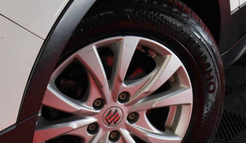 
								SUZUKI S-CROSS 2WD GL AT 4×2 full									