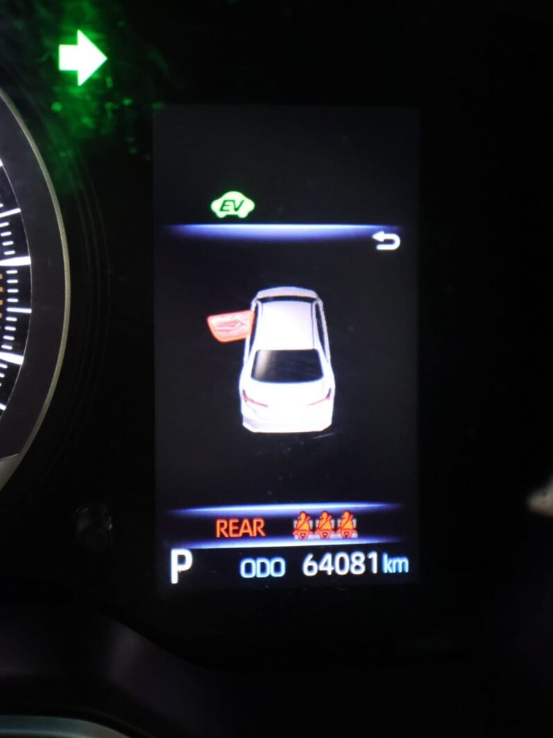 
								TOYOTA COROLLA XEI AT 1.8 HIBRIDO full									