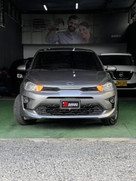 KIA RIO EMOTION 1.400L MT HB