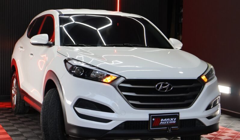 
								HYUNDAI TUCSON GL ADVANCE MT 2.0 GSL full									