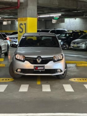 RENAULT LOGAN EXCLUSIVE 1600 AT SEDAN