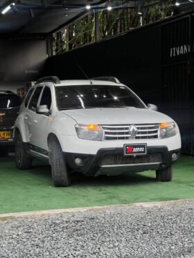 RENAULT DUSTER DYNAMIQUE 4X4 MT 2.0