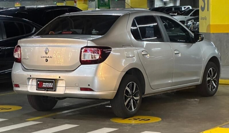 
								RENAULT LOGAN EXCLUSIVE 1600 AT SEDAN full									