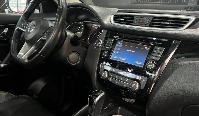 
								NISSAN QASHQAI EXCLUSIVE AT 4X4 2.0 GASOL full									