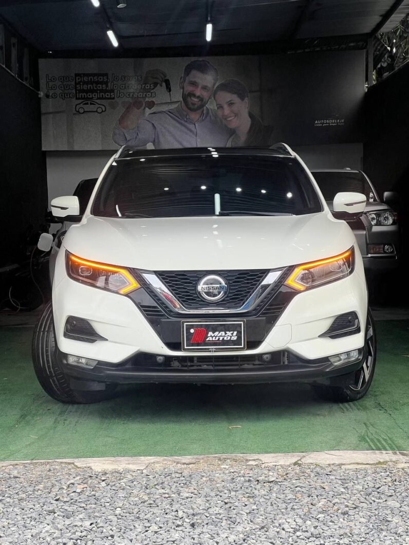 
								NISSAN QASHQAI EXCLUSIVE AT 4X4 2.0 GASOL full									