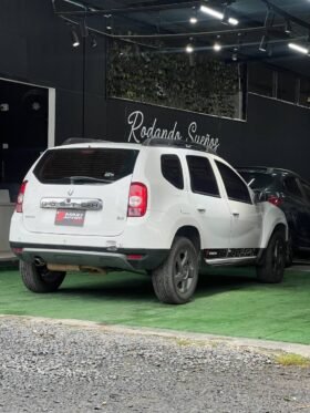 RENAULT DUSTER DYNAMIQUE 4X4 MT 2.0