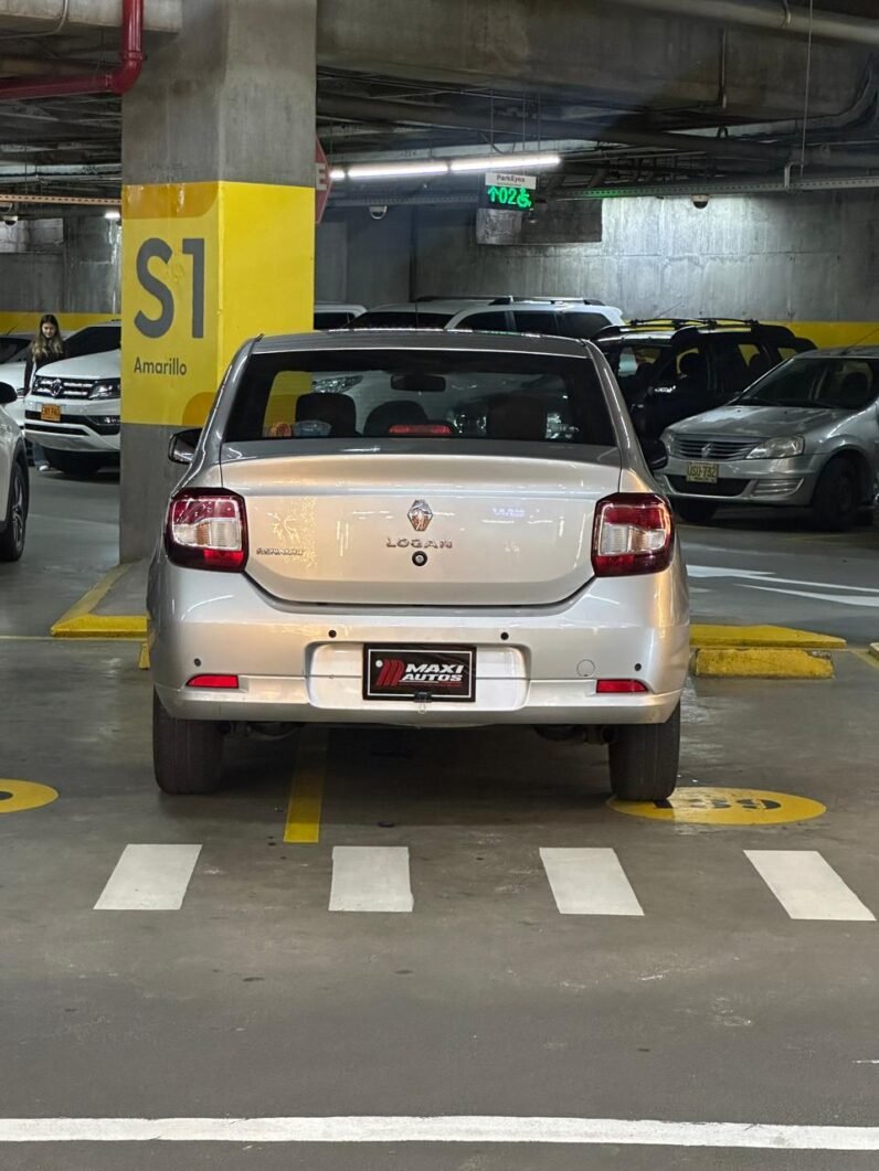 
								RENAULT LOGAN EXCLUSIVE 1600 AT SEDAN full									