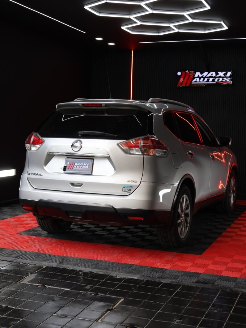 
								NISSAN XTRAIL EXCLUSIVE 2.5 AT 4X4 full									