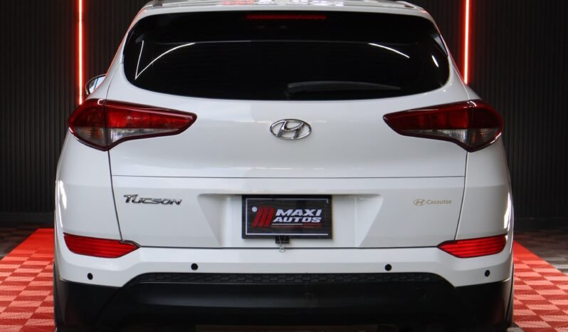 
								HYUNDAI TUCSON GL ADVANCE MT 2.0 GSL full									