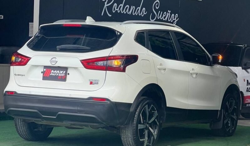 
								NISSAN QASHQAI EXCLUSIVE AT 4X4 2.0 GASOL full									