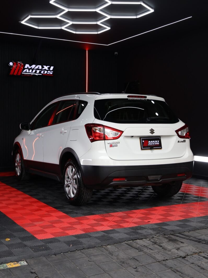 
								SUZUKI S-CROSS 2WD GL AT 4×2 full									