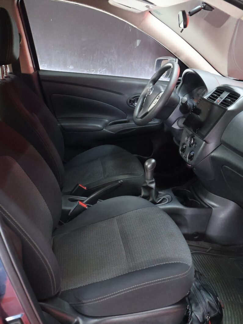 
								NISSAN VERSA SENSE MT 1.6 full									
