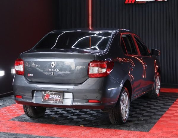 
								RENAULT LOGAN PRIVILEGE AT 1.6 SD full									