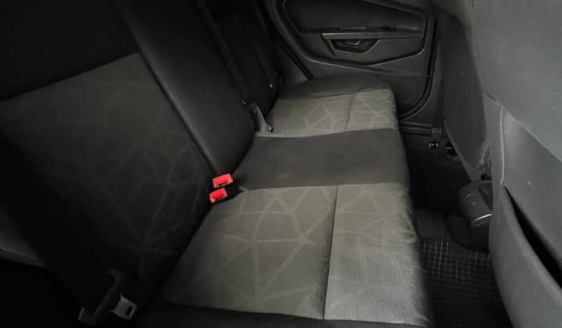 
								FORD FIESTA SE MT HB full									