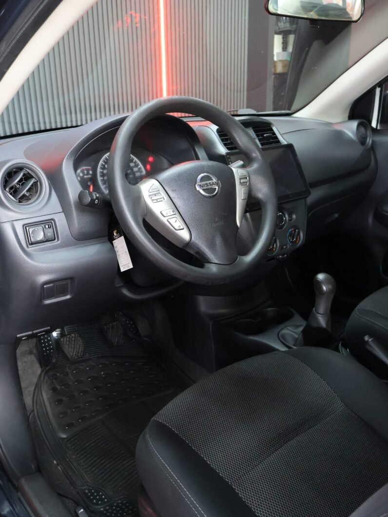 
								NISSAN VERSA SENSE MT 1.6 full									