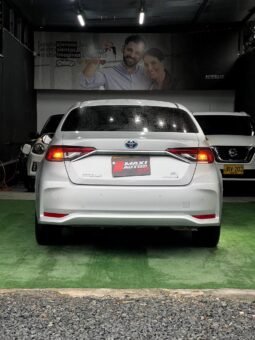 
										TOYOTA COROLLA XEI AT 1.8 HIBRIDO full									