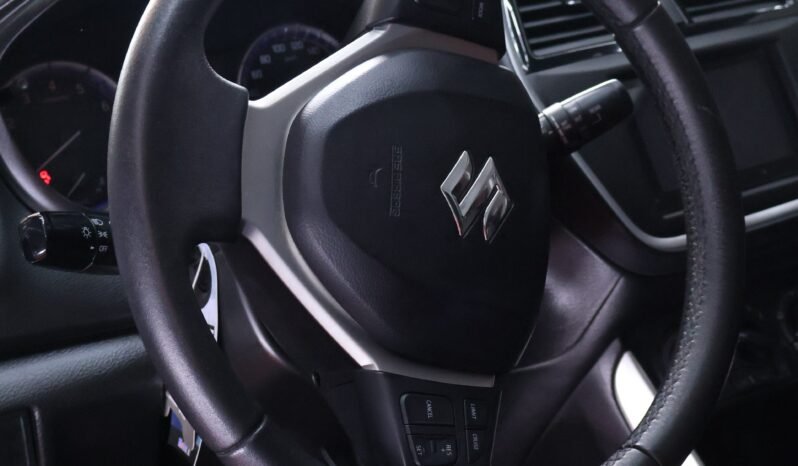 
								SUZUKI S-CROSS 2WD GL AT 4×2 full									