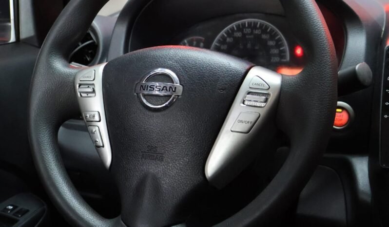 
								NISSAN VERSA SENSE MT 1.6 full									