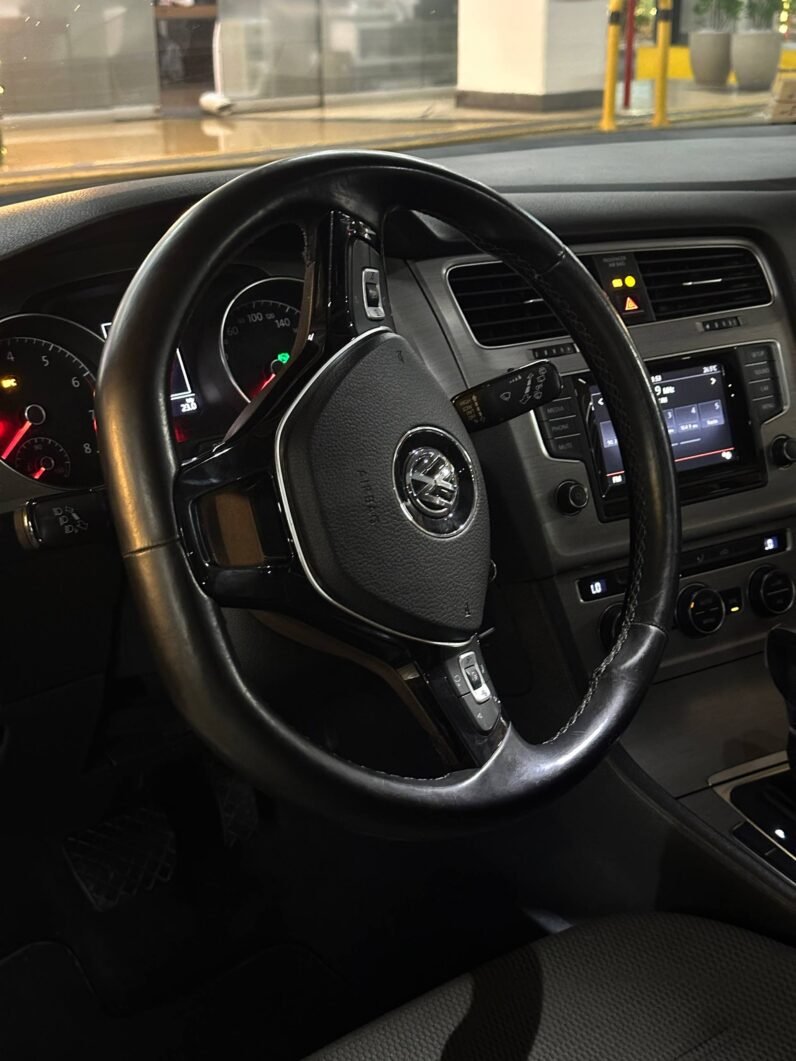 
								VOLKSWAGEN GOLF COMFORTLINE 1.6 AT full									